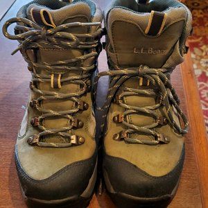 LL Bean GoreTex Vibram Tail Hiking Boots GreenBlac